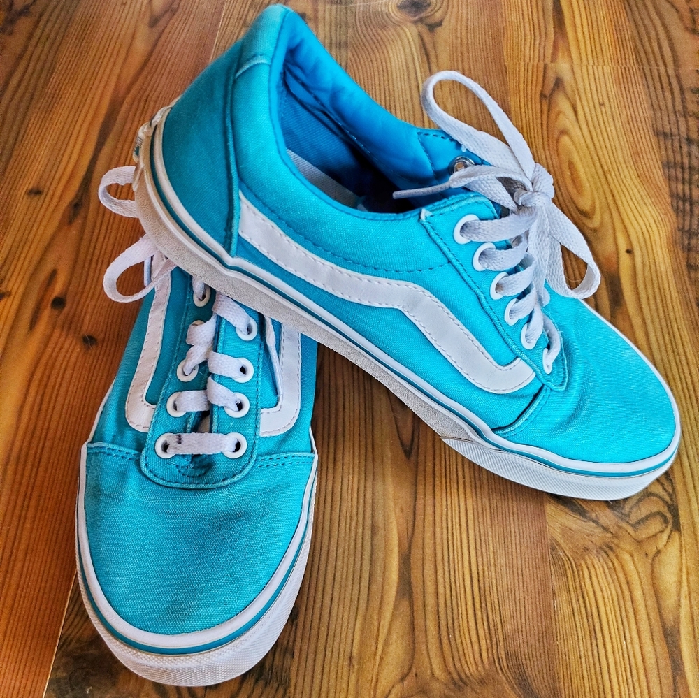 Woman's turquoise Vans